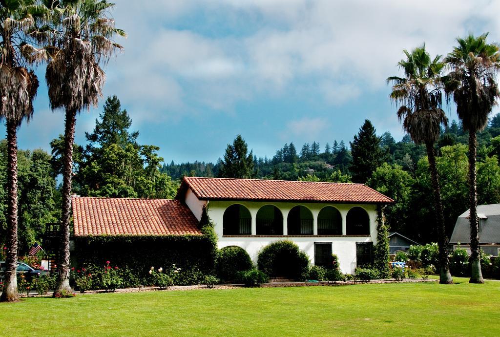 Spanish Villa Inn St. Helena Exterior photo